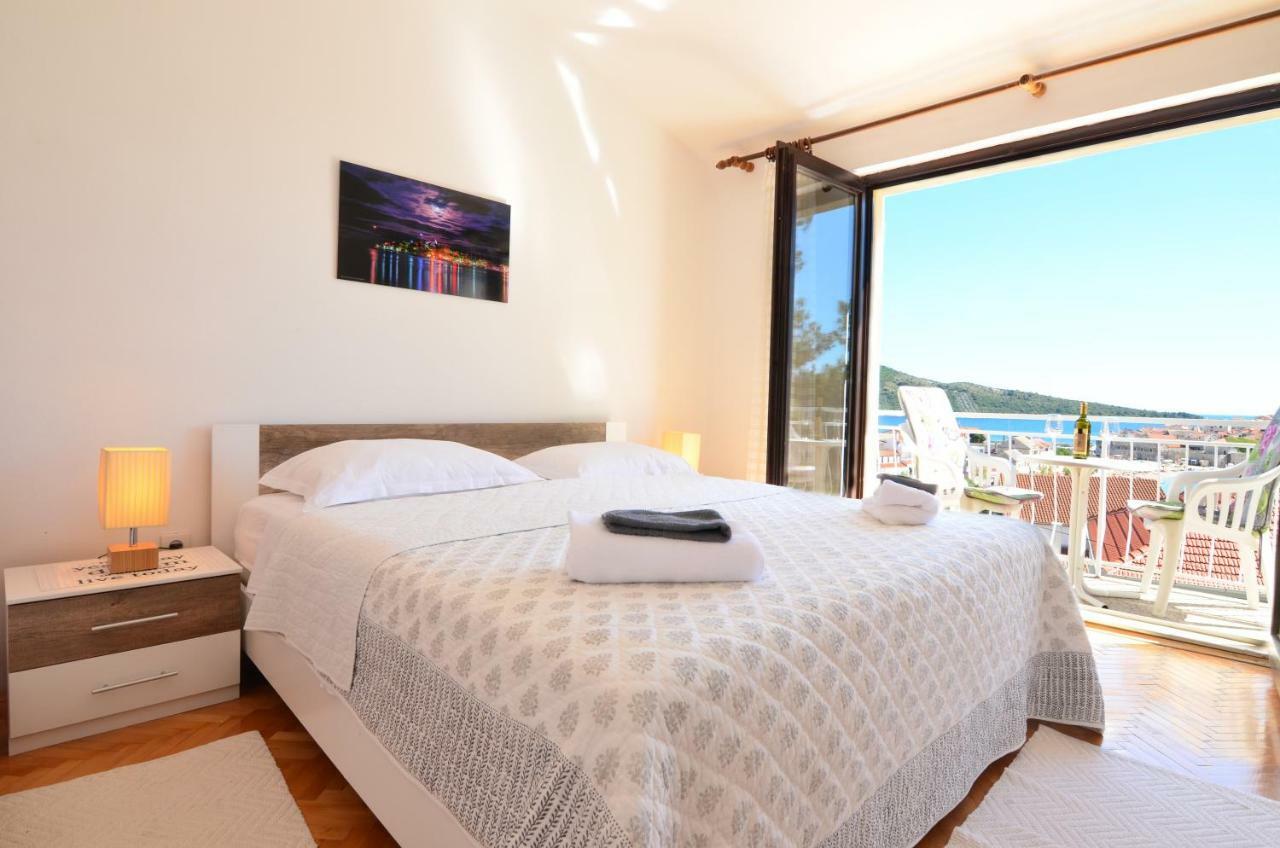 Apartmani Piculo Примоштен Екстер'єр фото