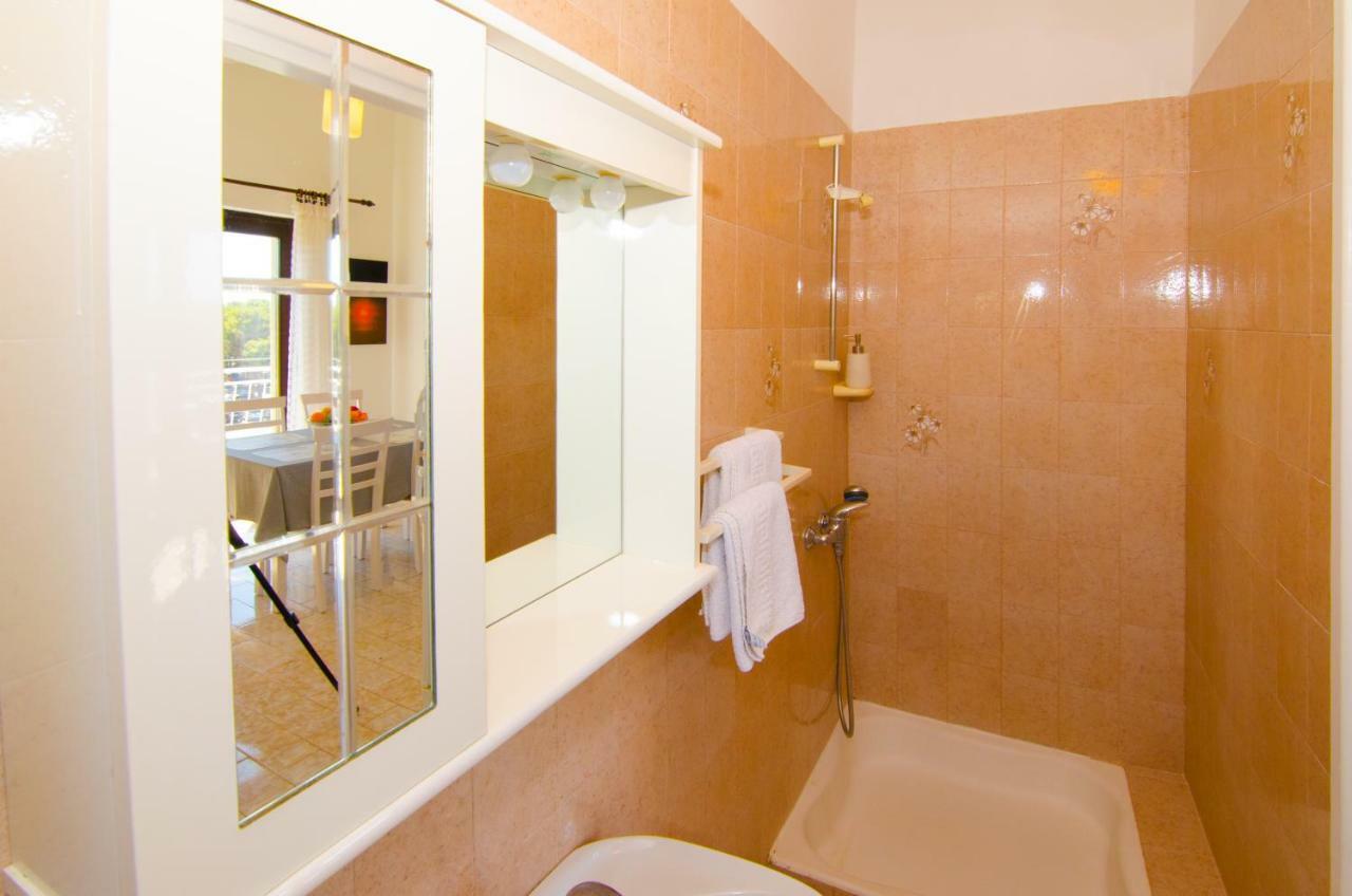 Apartmani Piculo Примоштен Екстер'єр фото