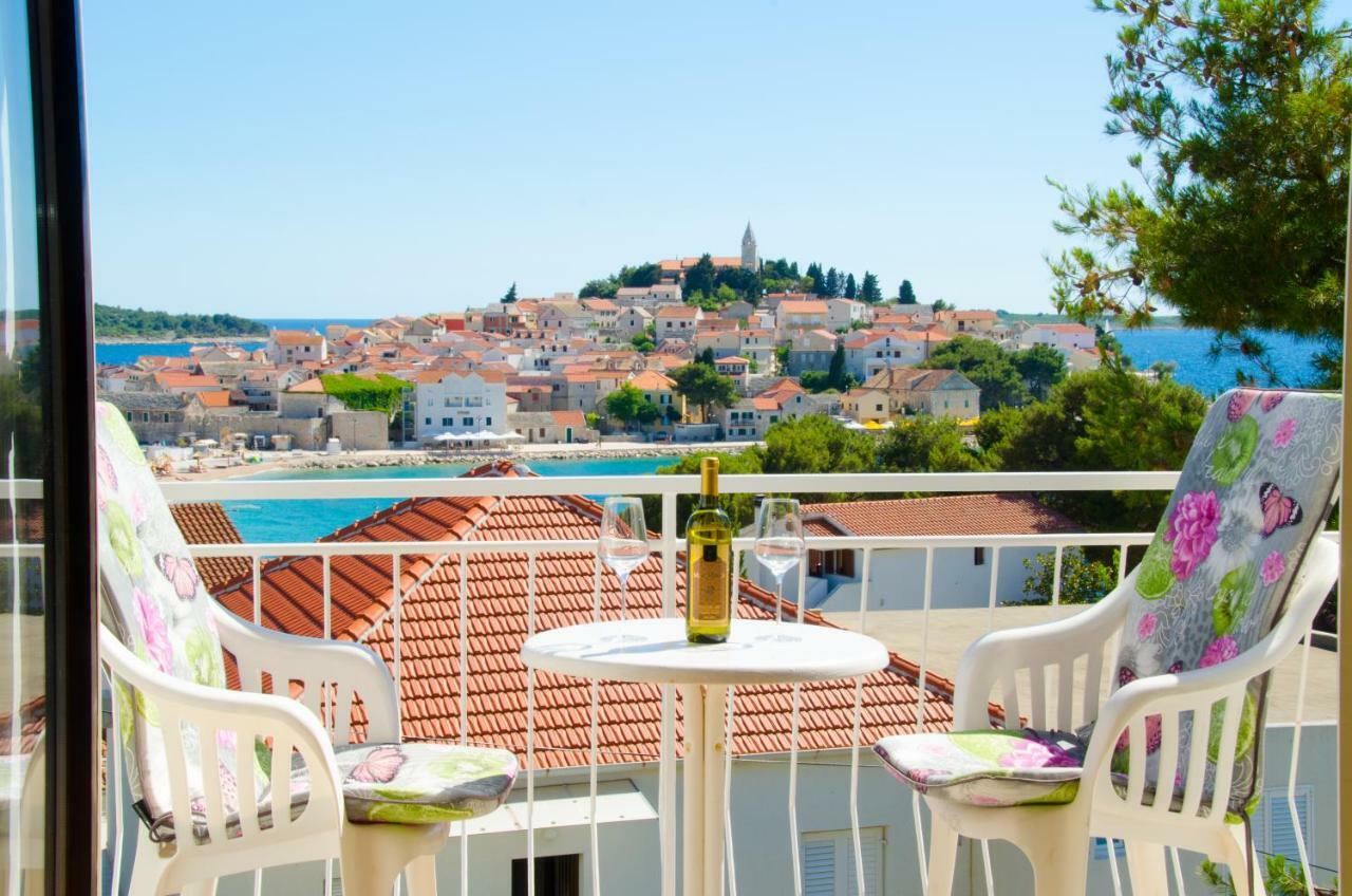 Apartmani Piculo Примоштен Екстер'єр фото